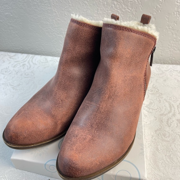 ✅LUCKY BRAND ✅ Winter insulated rustic bootie - Picture 6 of 15